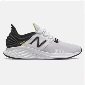 Men’s new balance fresh foam Roav white sneaker